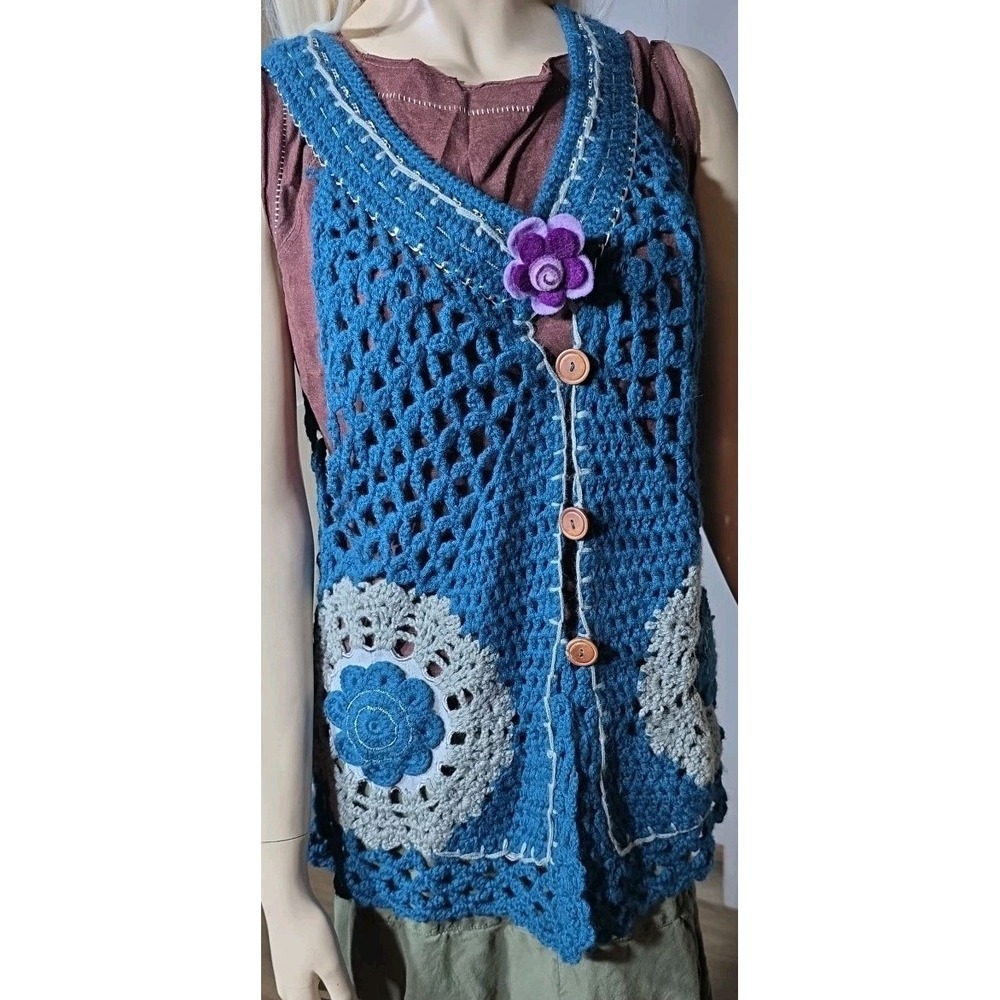 Lulumari Crochet Knit Vest Size M/L Mandala Open Front Boho Hippie Bohemian Y2K‎